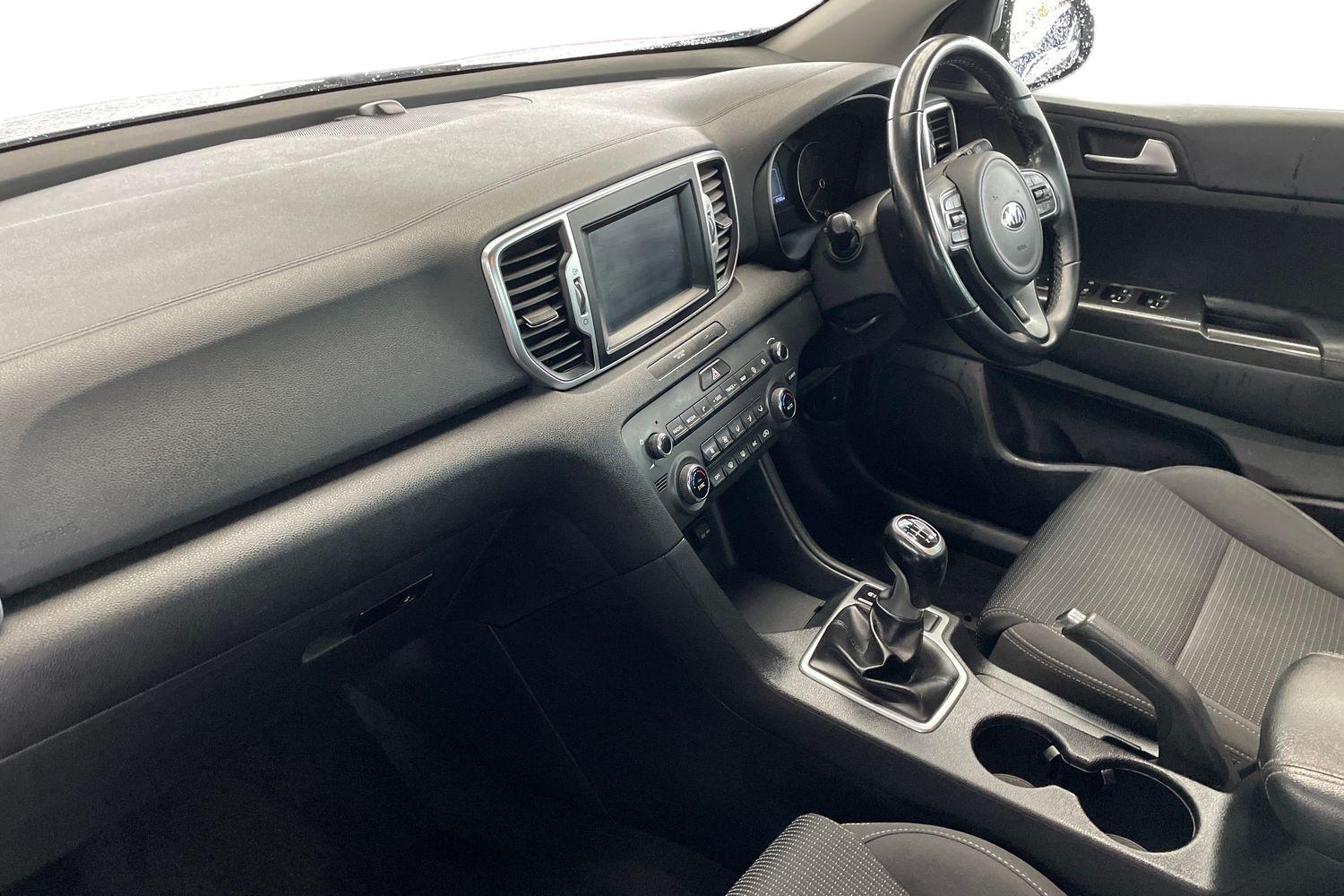 Used Kia Sportage 2018 for sale - 76302420: Photo 2