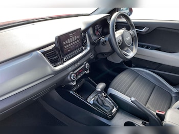 Used Kia Stonic 2022 for sale - 75910404: Photo