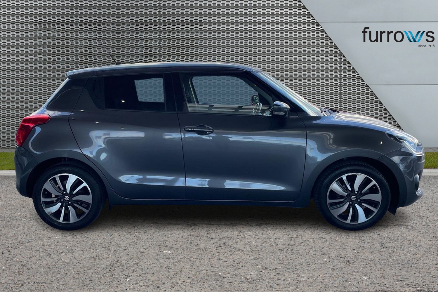 Used Suzuki Swift 2018 for sale - 76332158: Photo 4