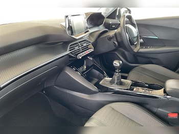 Used Peugeot 2008 2021 for sale - 75522185: Photo