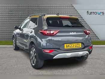 Used Kia Stonic 2023 for sale - 76881910: Photo