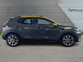 Used Kia Stonic 2023 for sale - 76881910: Photo