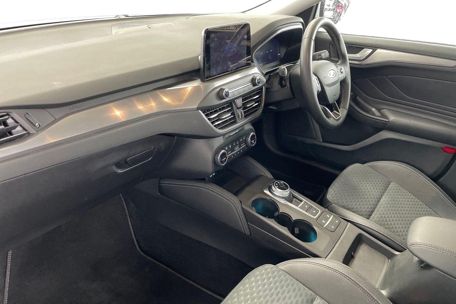 Used Ford Focus 2022 for sale - 76474848: Photo 2