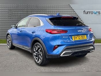Used Kia XCeed 2023 for sale - 76130449: Photo 3