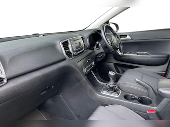 Used Kia Sportage 2017 for sale - 76452269: Photo