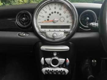 Used MINI Convertible 2010 for sale - 74525909: Photo