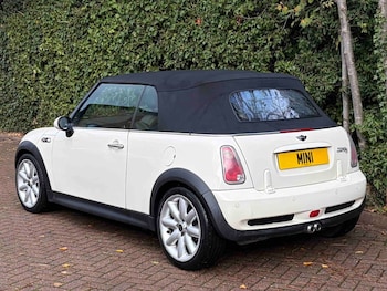 Used MINI Convertible 2005 for sale - 76707410: Photo