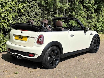 Used MINI Convertible 2010 for sale - 78433659: Photo