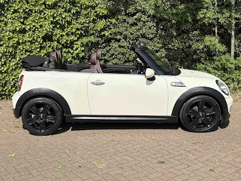 Used MINI Convertible 2010 for sale - 78433659: Photo