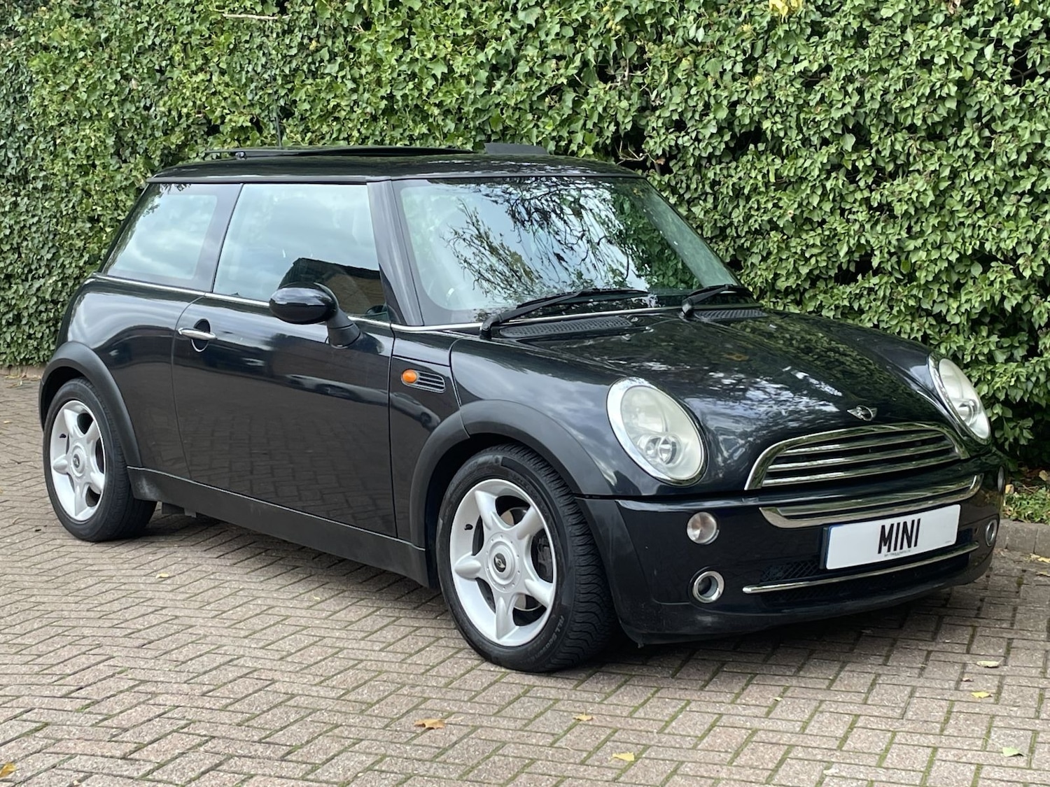 Used MINI Hatch 2006 for sale - 76383108: Photo 2