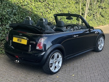 Used MINI Convertible 2005 for sale - 76035634: Photo