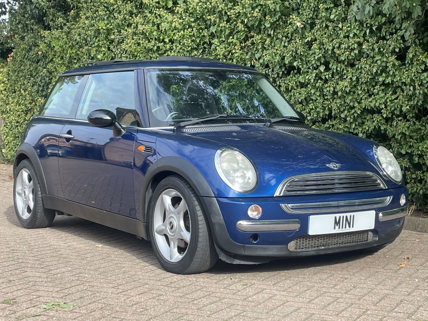 Used MINI Hatch 2003 for sale - 77085204: Photo 1
