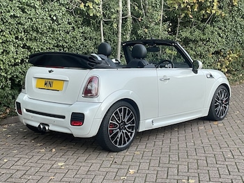 Used MINI Convertible 2010 for sale - 77197325: Photo