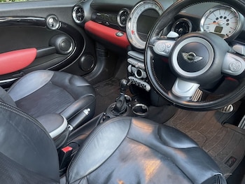 Used MINI Convertible 2010 for sale - 77197325: Photo