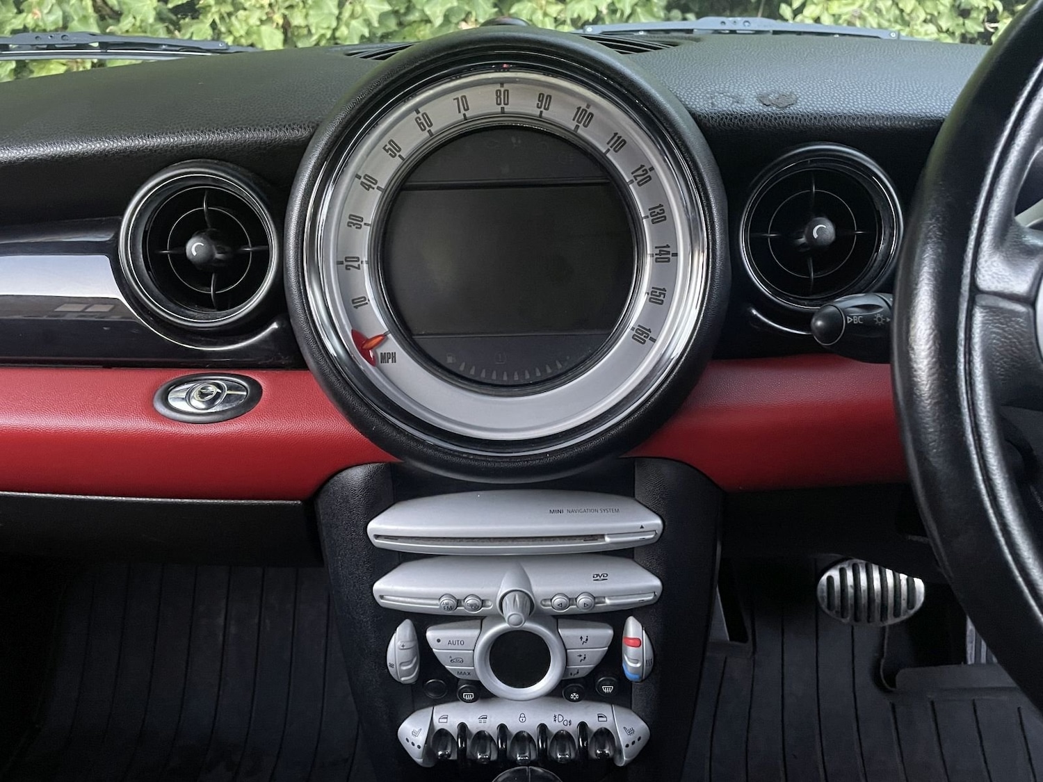 Used MINI Convertible 2010 for sale - 77197325: Photo 5