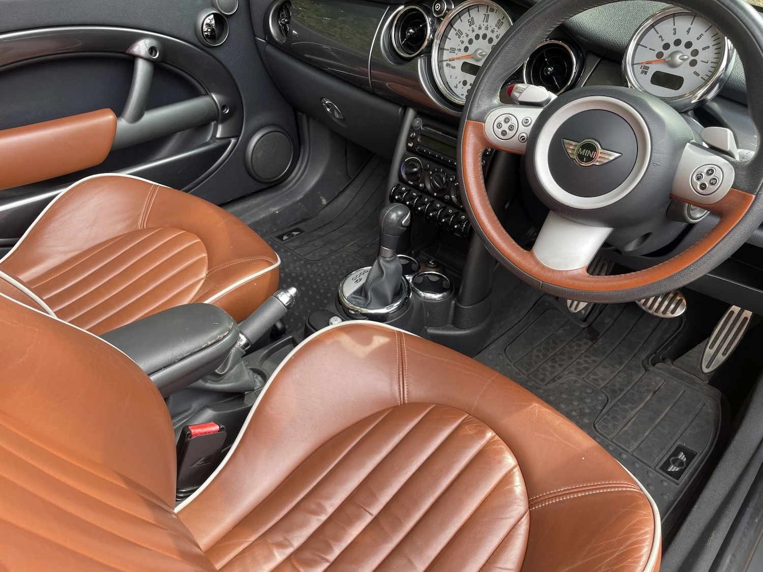 Used MINI Convertible 2007 for sale - 76640080: Photo 6