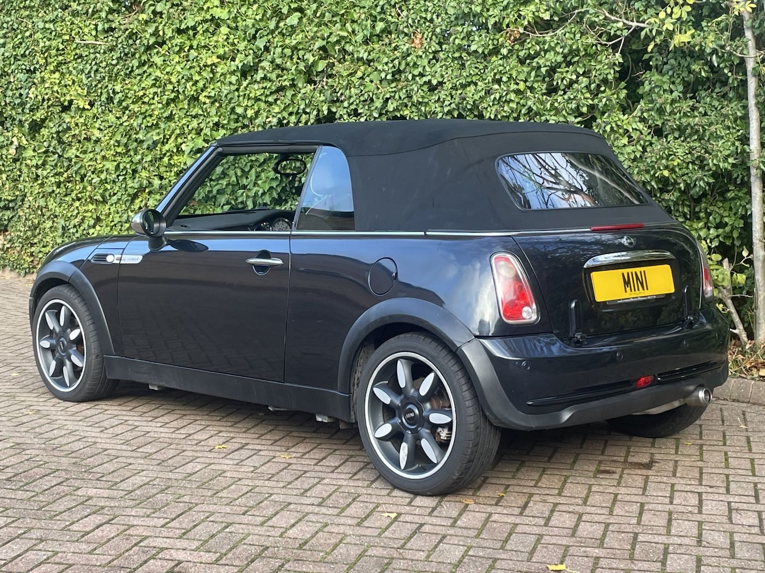Used MINI Convertible 2008 for sale - 76735592: Photo 15