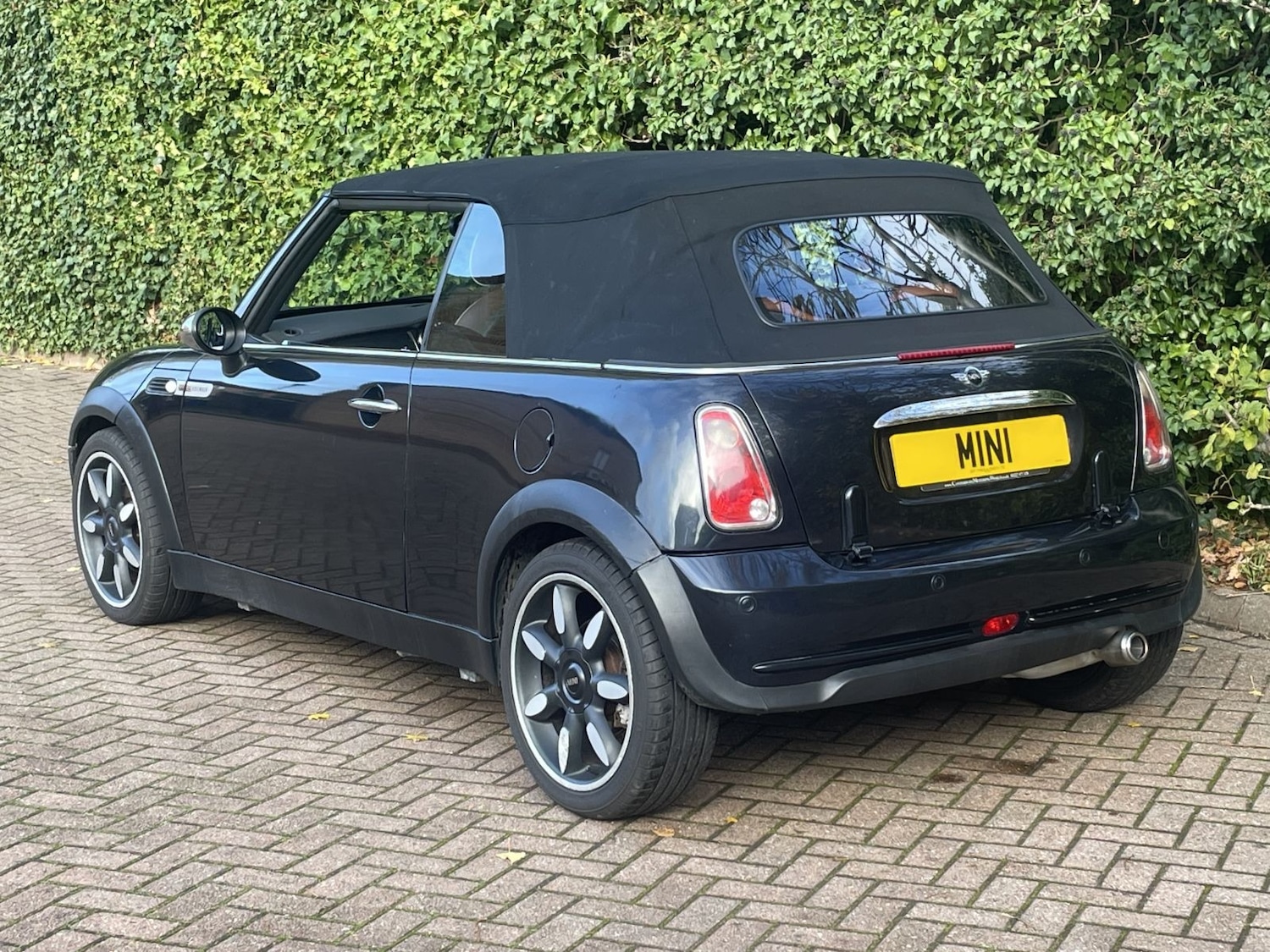 Used MINI Convertible 2008 for sale - 76735592: Photo 16