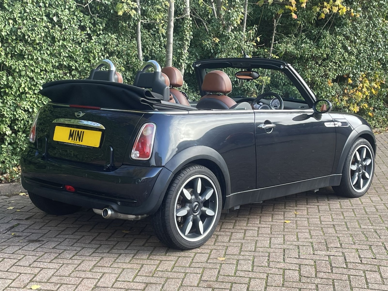 Used MINI Convertible 2008 for sale - 76735592: Photo 3