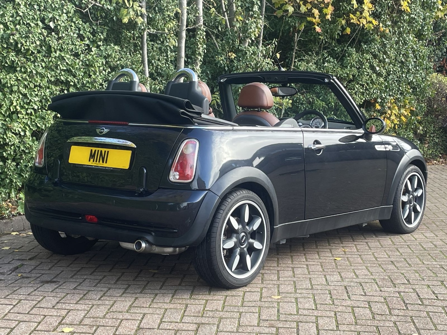 Used MINI Convertible 2008 for sale - 76735592: Photo 4