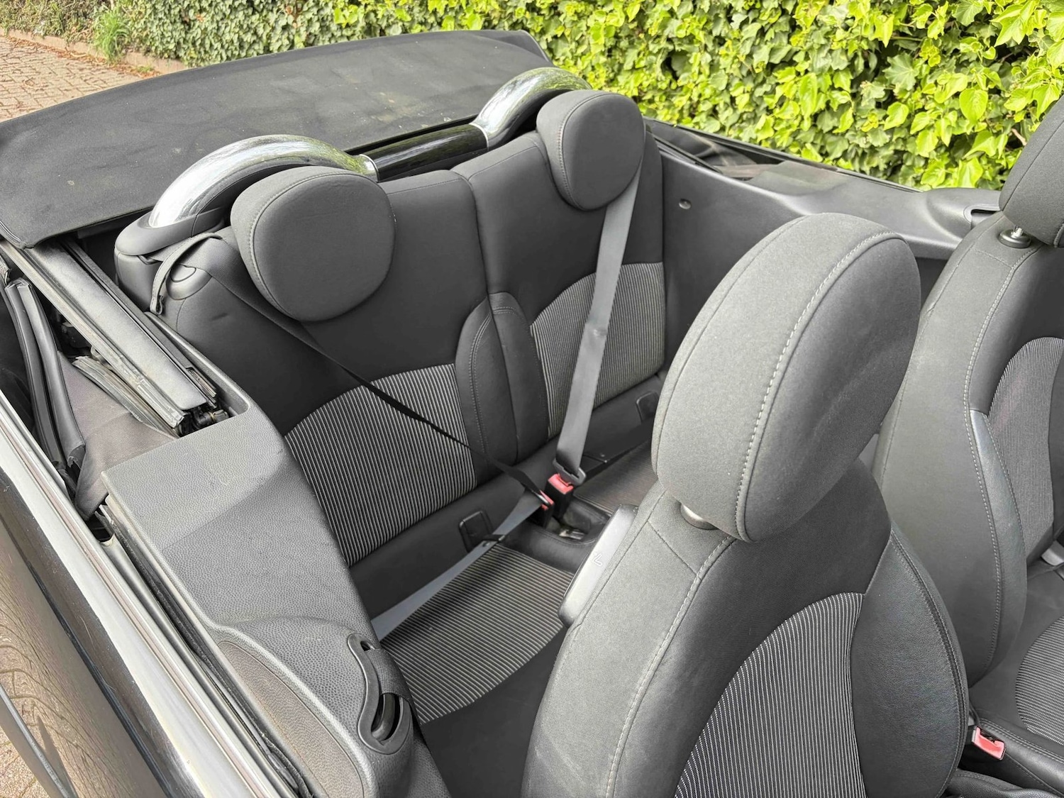 Used MINI Convertible 2010 for sale - 77988633: Photo 7