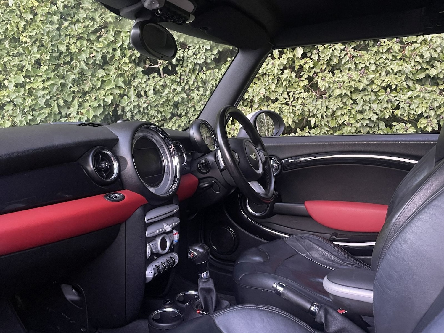 Used MINI Convertible 2010 for sale - 76718783: Photo 10