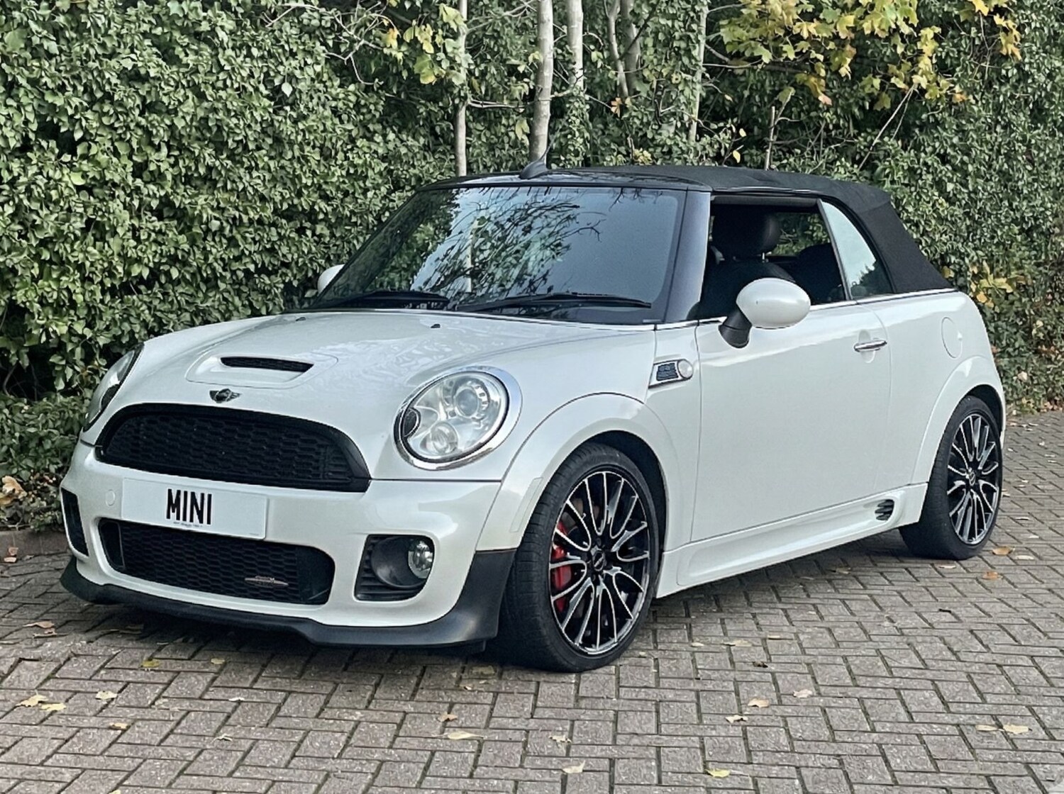 Used MINI Convertible 2010 for sale - 76718783: Photo 13
