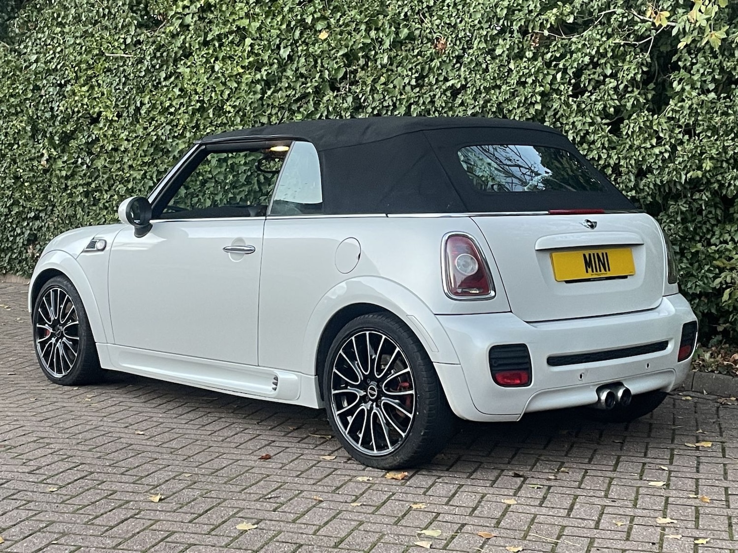 Used MINI Convertible 2010 for sale - 76718783: Photo 16