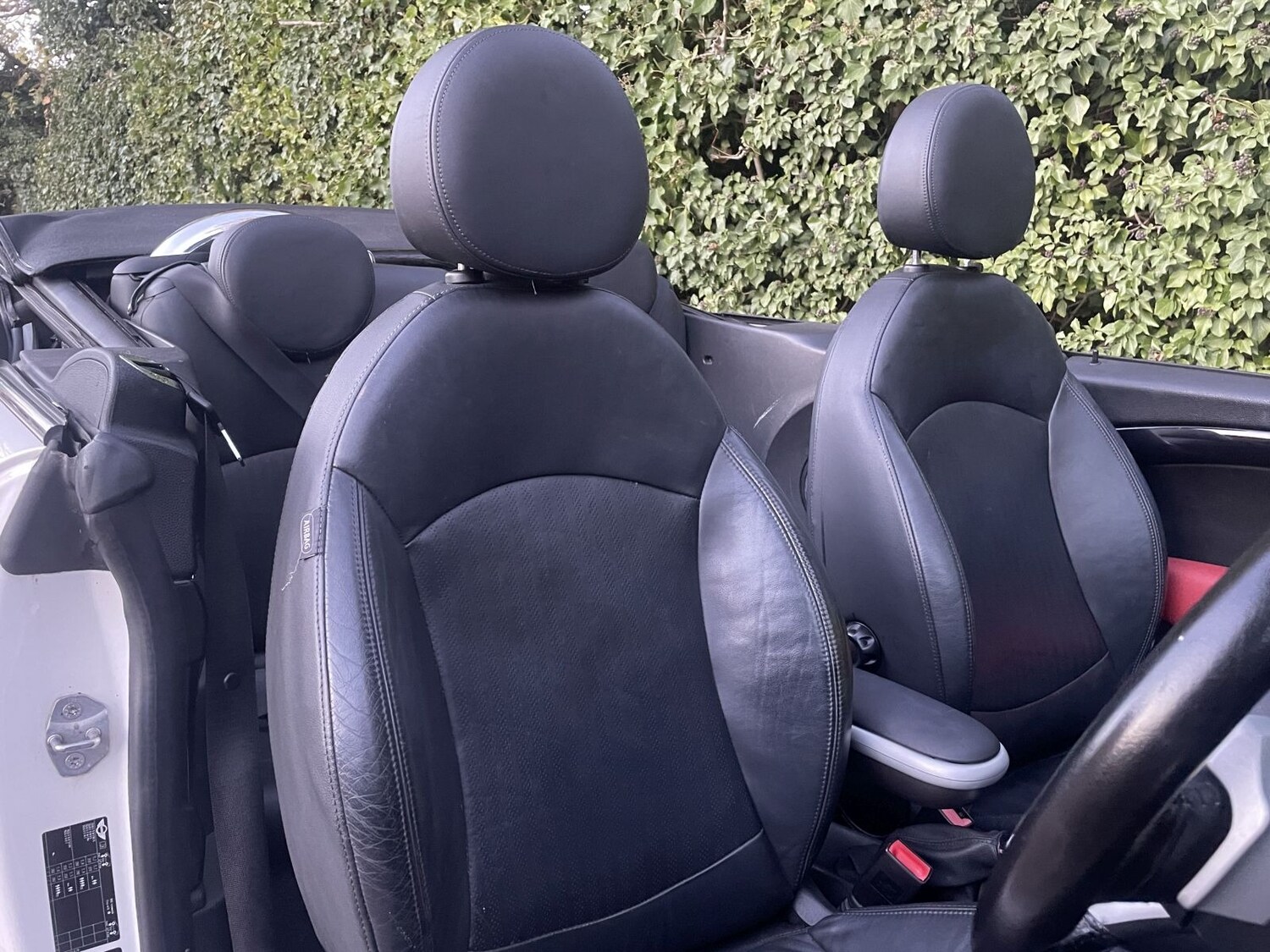 Used MINI Convertible 2010 for sale - 76718783: Photo 8