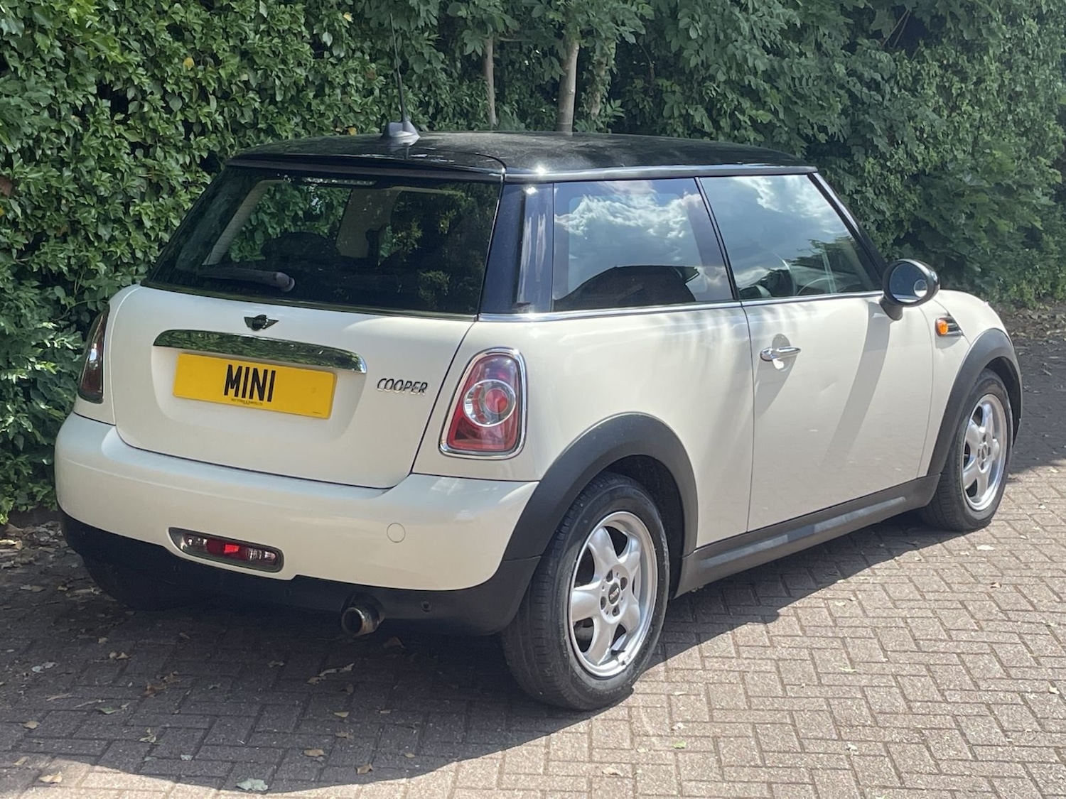Used MINI Hatch 2010 for sale - 77404835: Photo 4