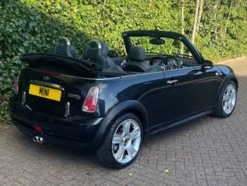 Used MINI Convertible 2005 for sale - 75421520: Photo