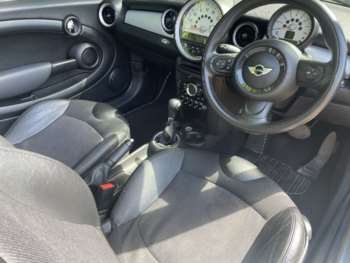 Used MINI Convertible 2011 for sale - 74577166: Photo