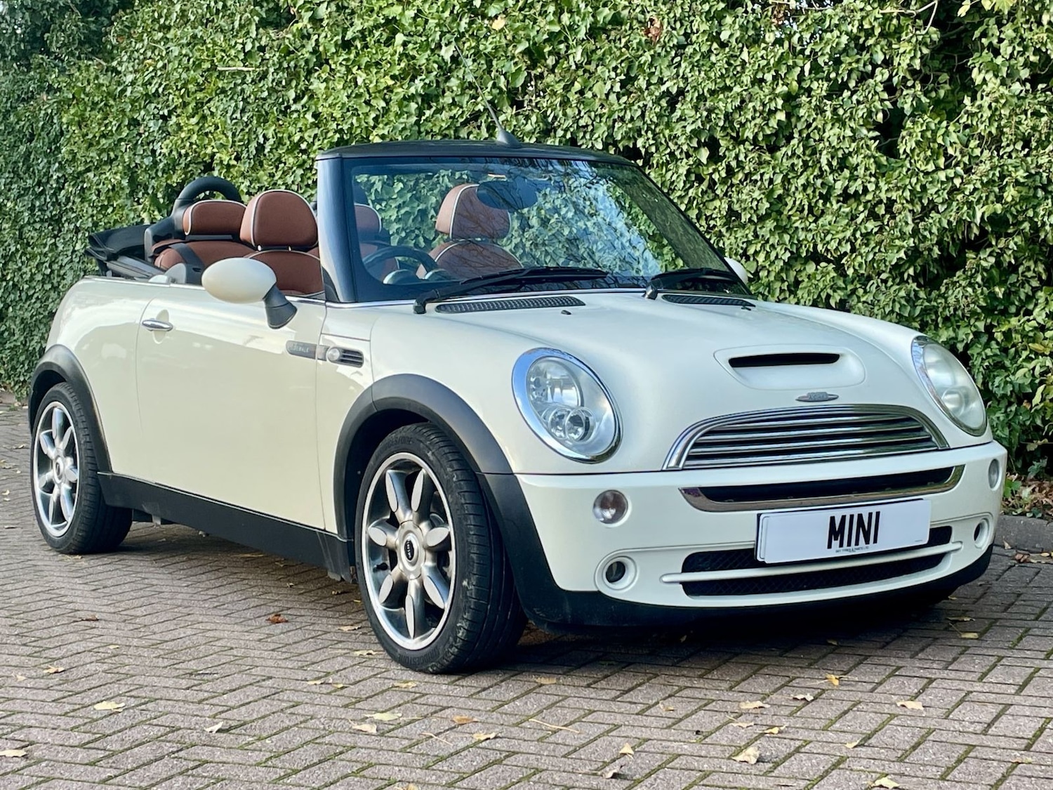 Used MINI Convertible 2007 for sale - 76718817: Photo 1