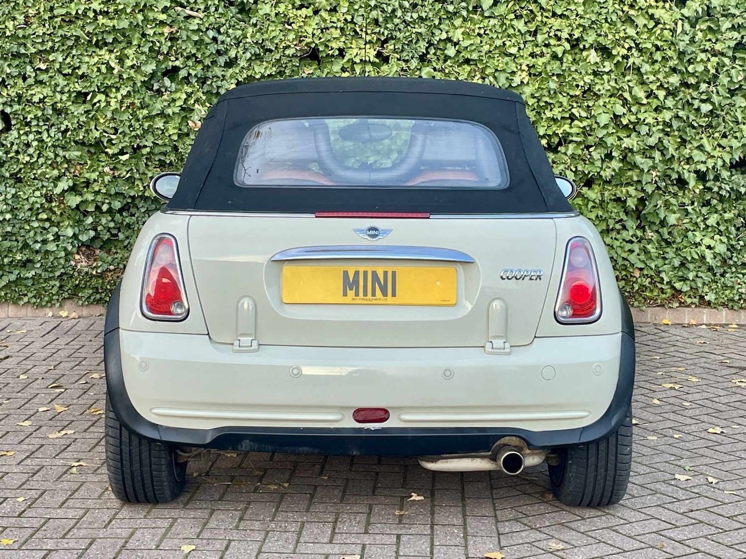 Used MINI Convertible 2007 for sale - 76718817: Photo 13
