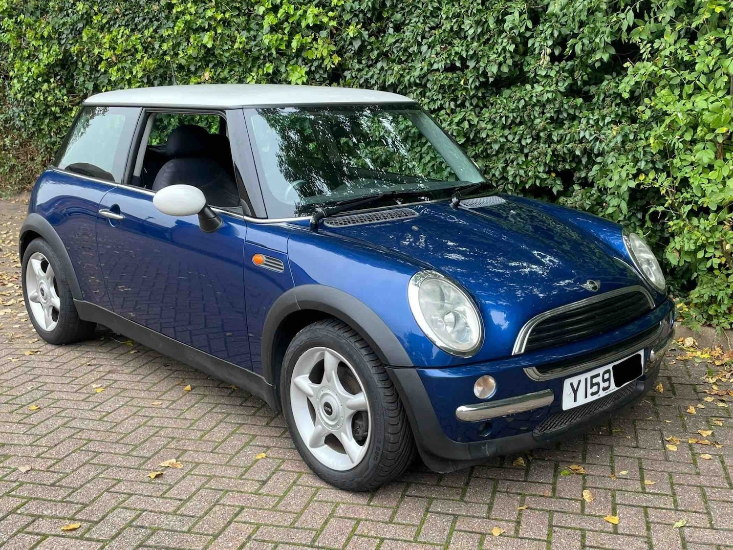 Used MINI Hatch 2001 for sale - 77137011: Photo 1