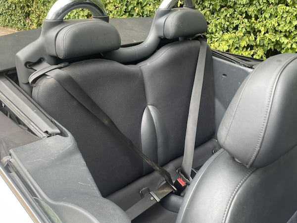 Used MINI Convertible 2006 for sale - 76205597: Photo 10