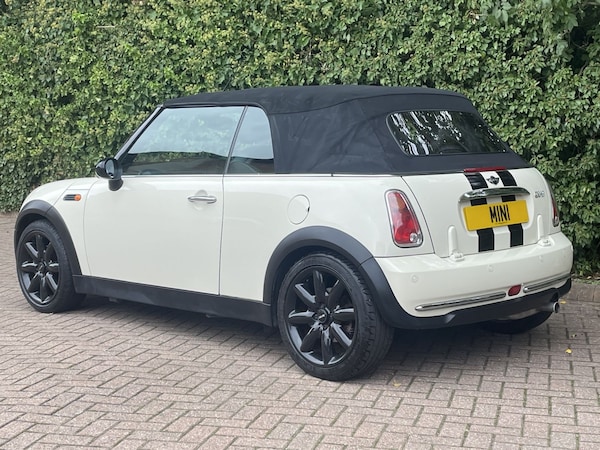 Used MINI Convertible 2006 for sale - 76205597: Photo 15