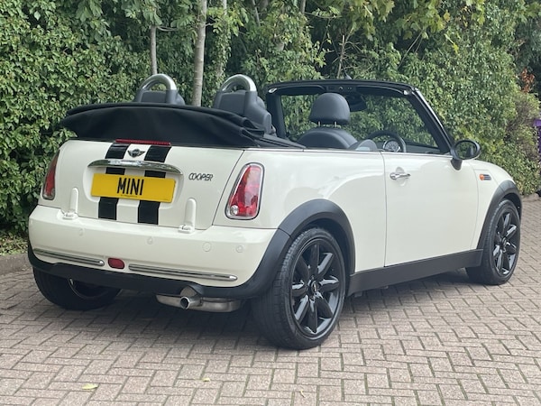 Used MINI Convertible 2006 for sale - 76205597: Photo 5