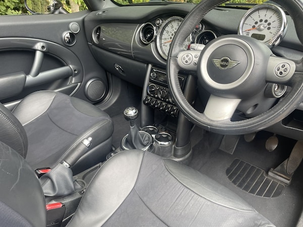 Used MINI Convertible 2006 for sale - 76205597: Photo 6