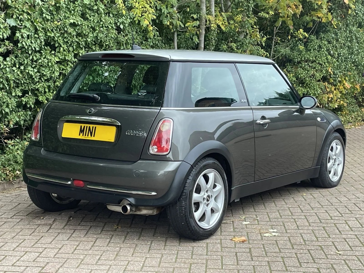 Used MINI Hatch 2005 for sale - 78165869: Photo 2