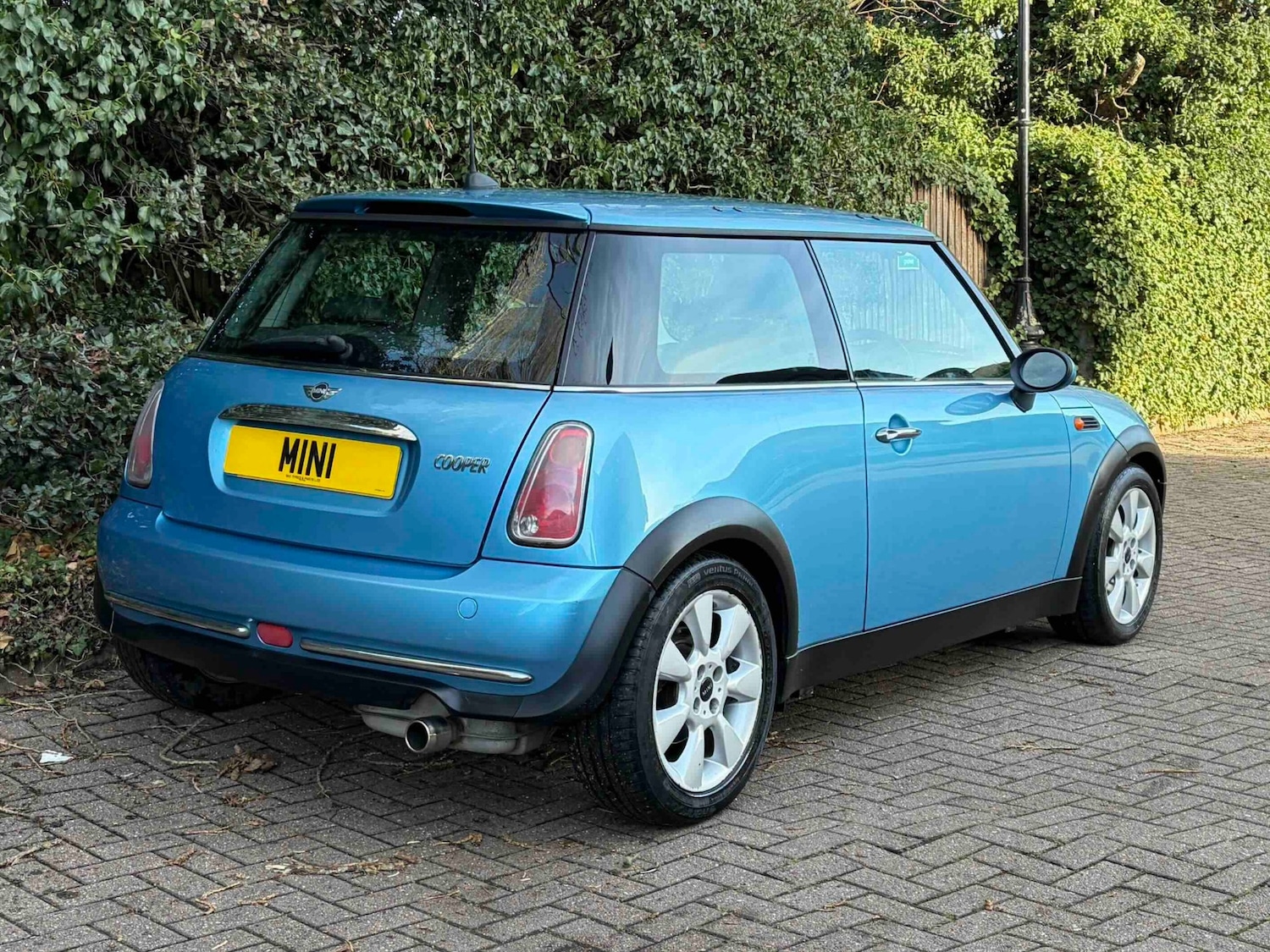 Used MINI Hatch 2004 for sale - 77148172: Photo 2