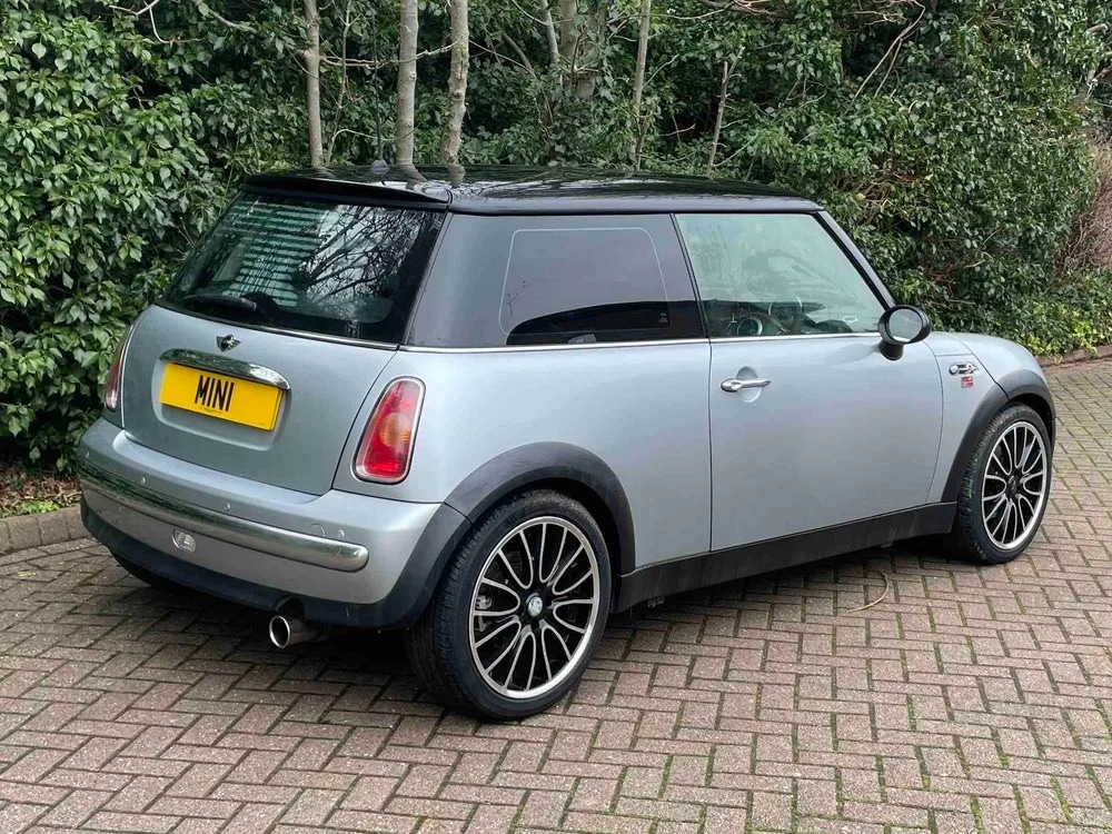 Used MINI Hatch 2002 for sale - 76206610: Photo 2