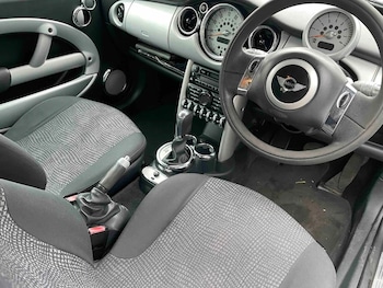 Used MINI Hatch 2002 for sale - 76206610: Photo