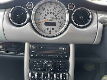 Used MINI Hatch 2002 for sale - 76206610: Photo