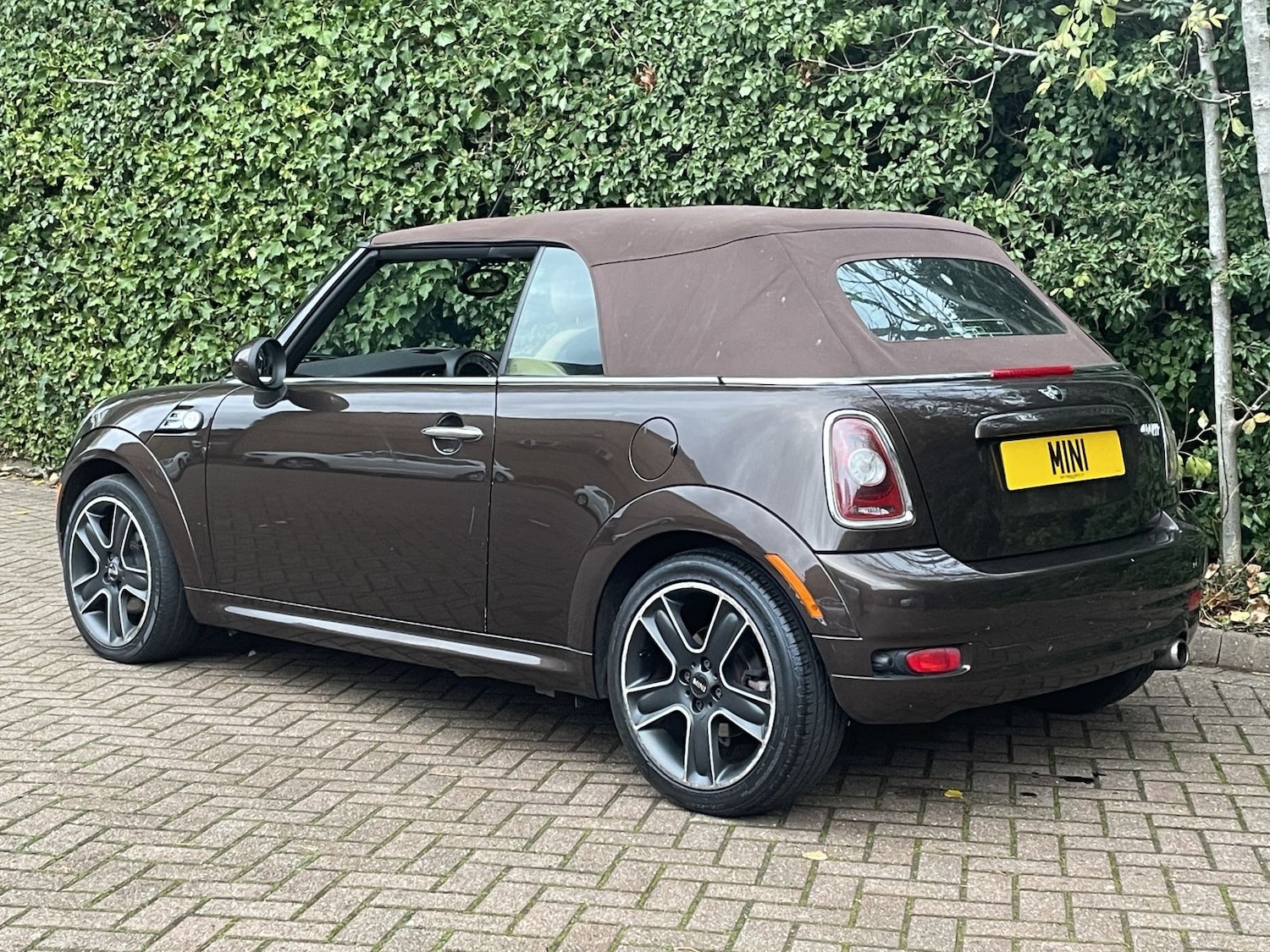 Used MINI Convertible 2009 for sale - 76722535: Photo 16