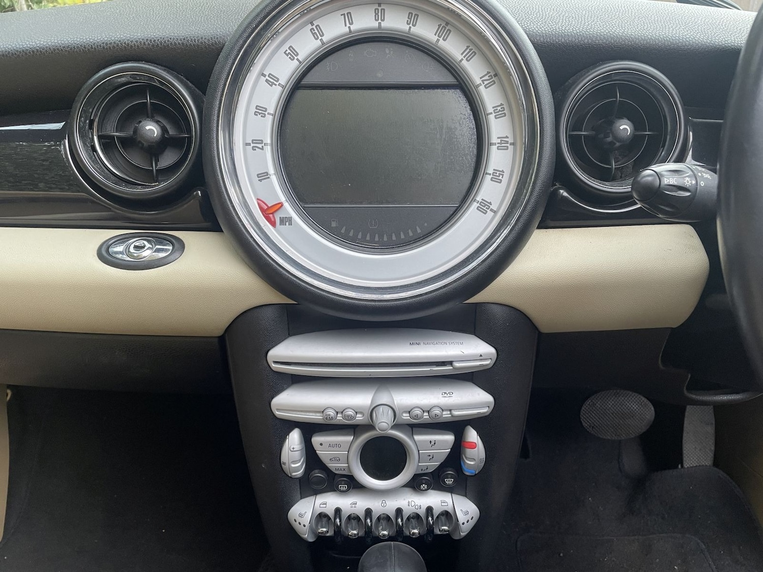 Used MINI Convertible 2009 for sale - 76722535: Photo 7