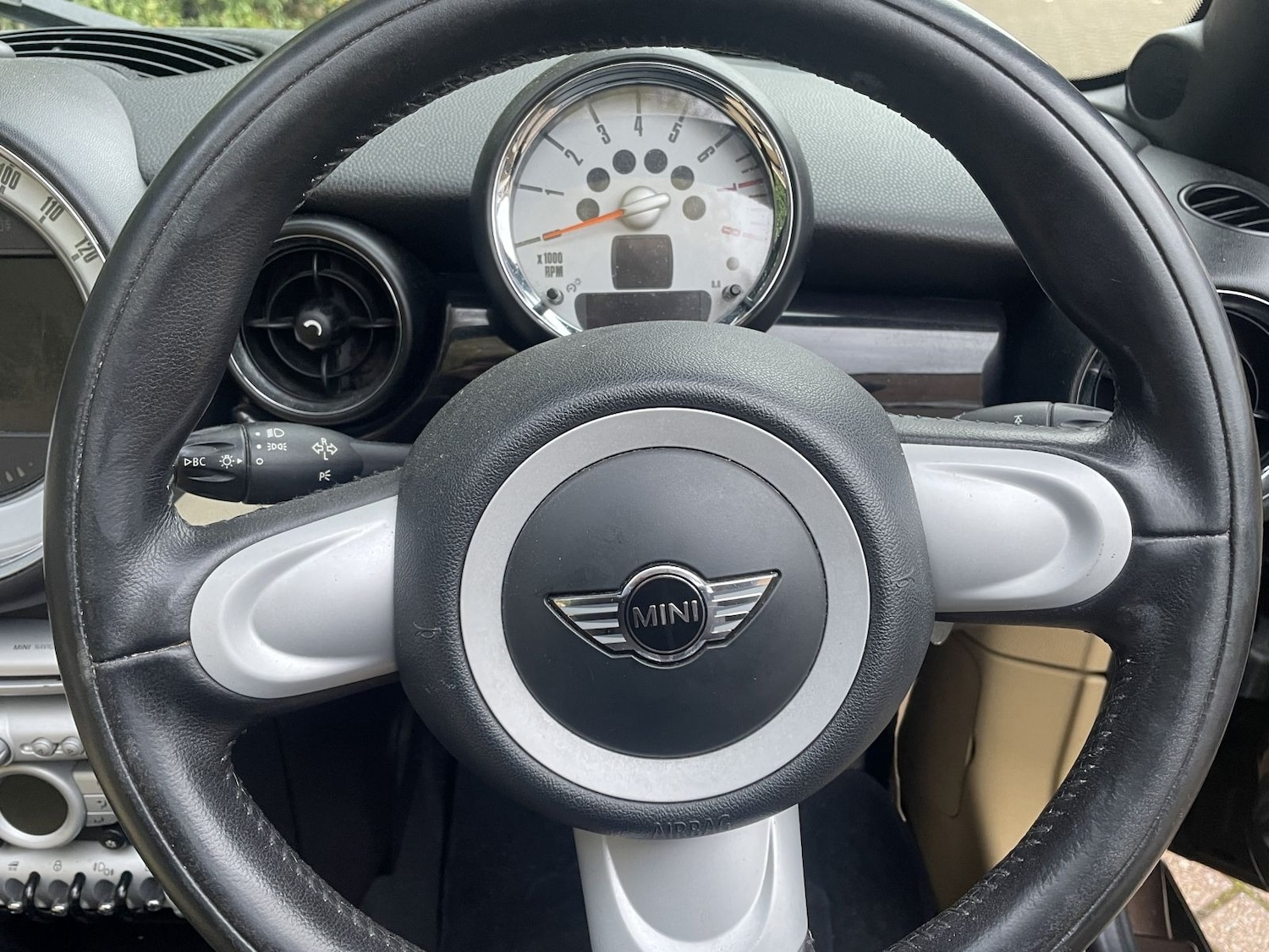 Used MINI Convertible 2009 for sale - 76722535: Photo 8