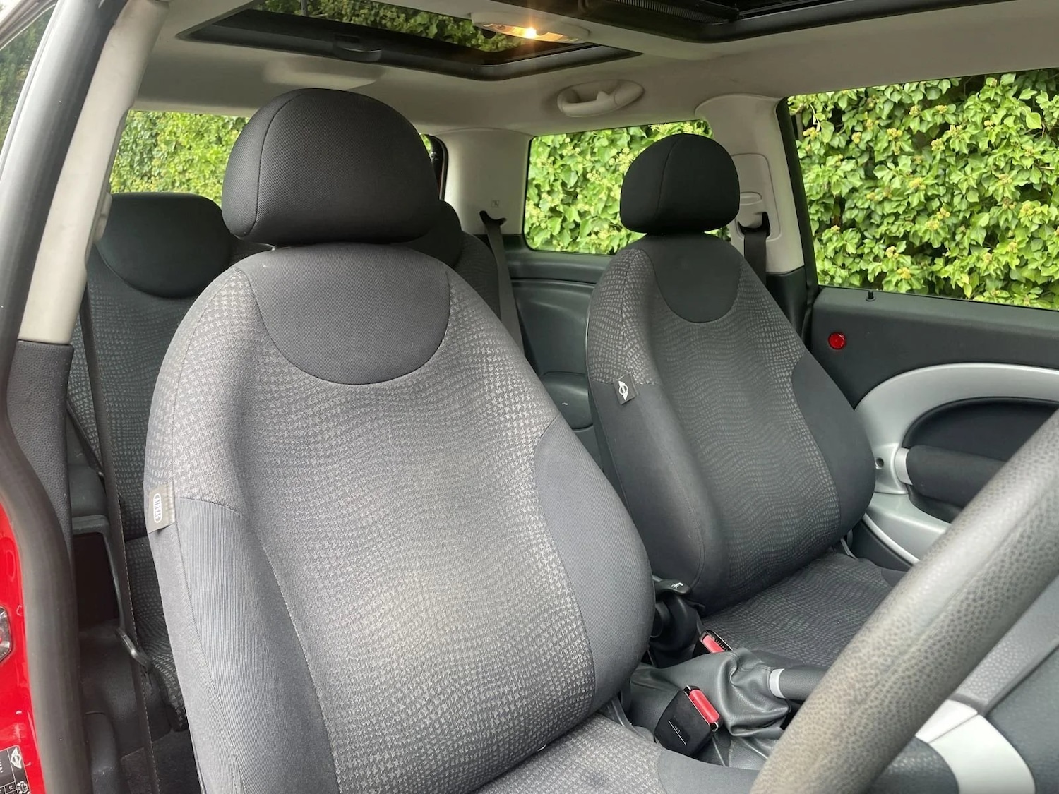 Used MINI Hatch 2003 for sale - 77356997: Photo 6