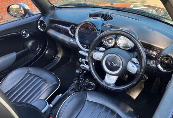 Used MINI Convertible 2012 for sale - 75700372: Photo 4