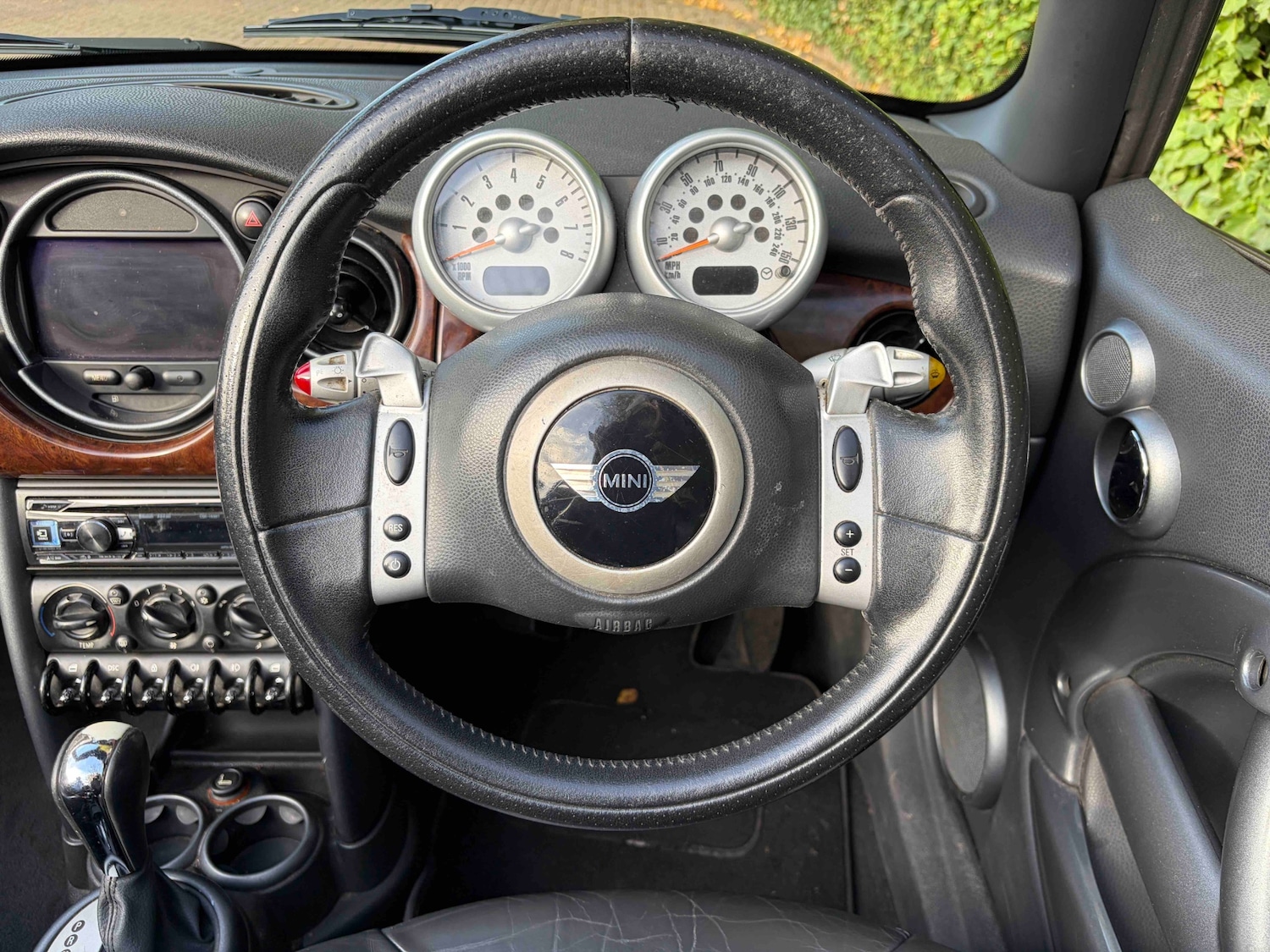 Used MINI Convertible 2005 for sale - 76567881: Photo 5